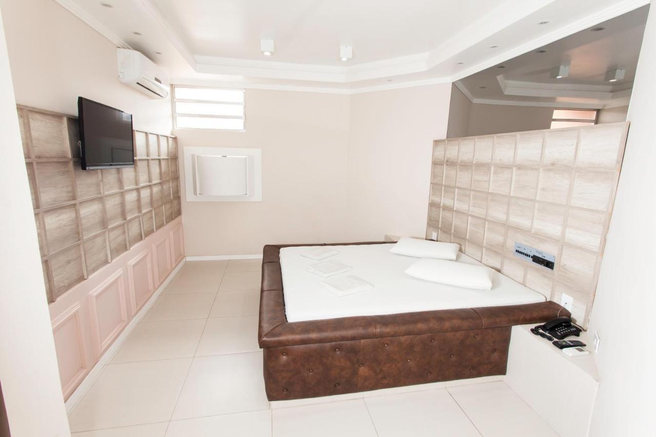 Motel Napoleon Almirante Tamandaré Dış mekan fotoğraf